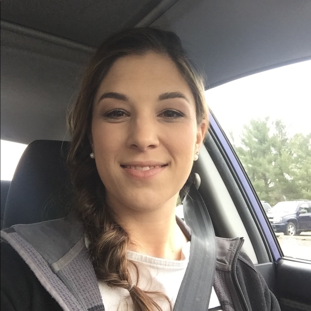Meet your Posher, Angela